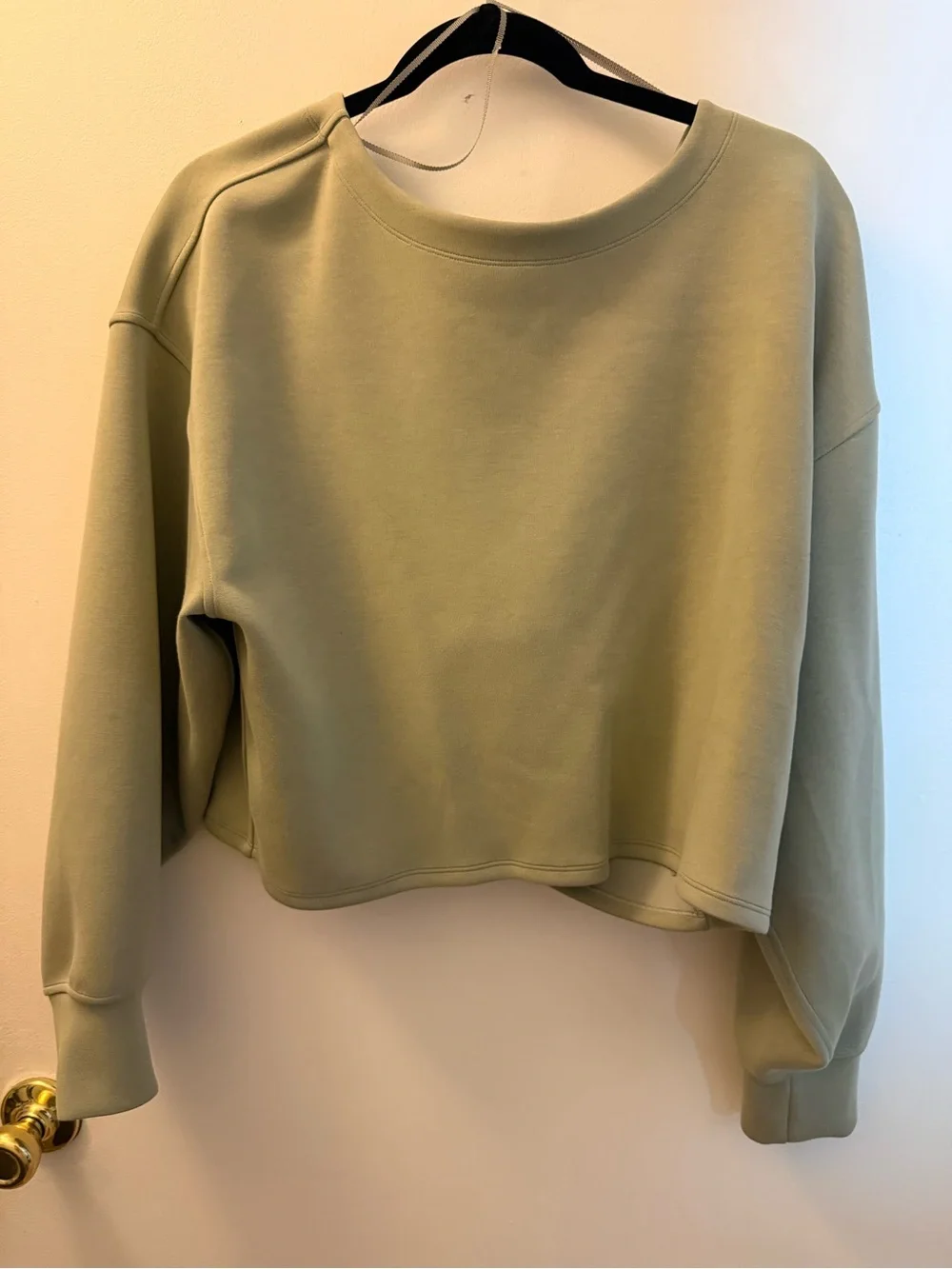 Lululemon Twist Back-to-Front Pullover Green Fern 10